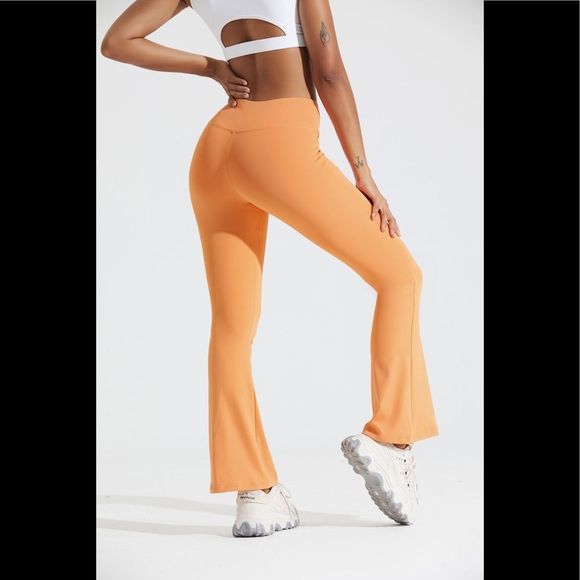 Flare Crossover Legging - Picture 6 of 8